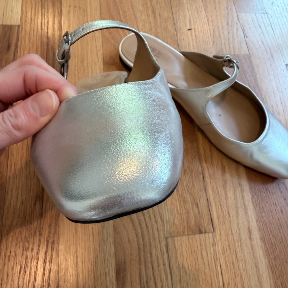 Naturalizer Mary Jane Mule in Silver Metallic, Size 11 - Picture 7 of 13
